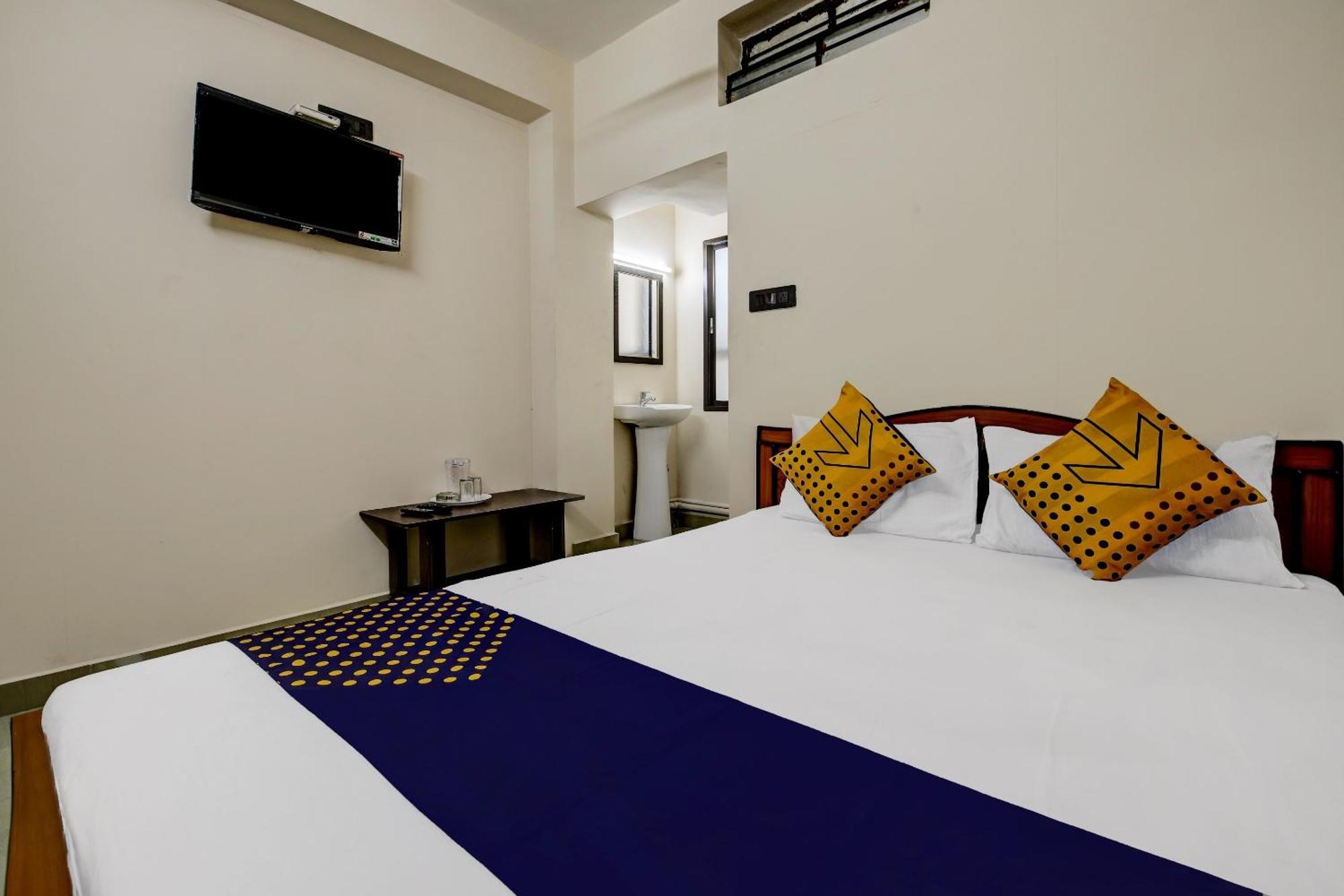 Spot On 73621 Srinivasa Boarding And Lodging Jālahalli Esterno foto